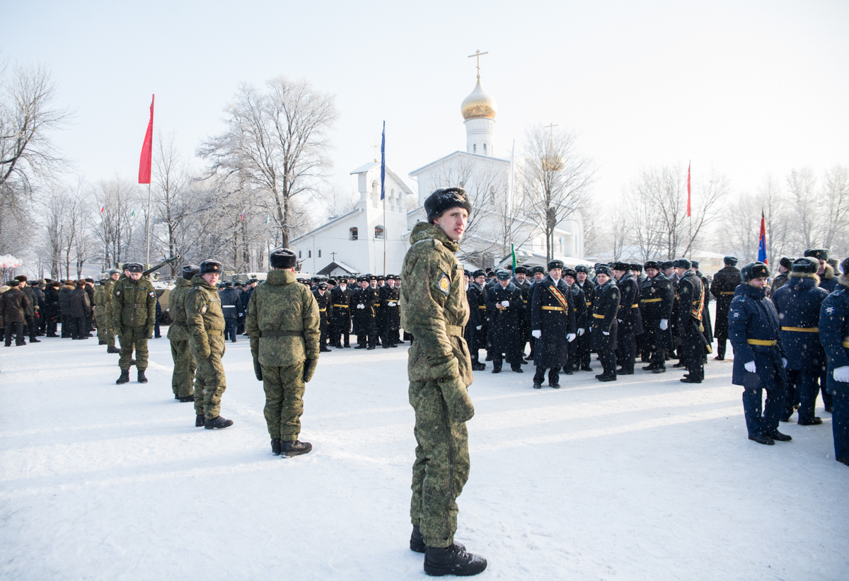Торжественный митинг и парад войск Псковского гарнизона в честь первых побед Красной Армии