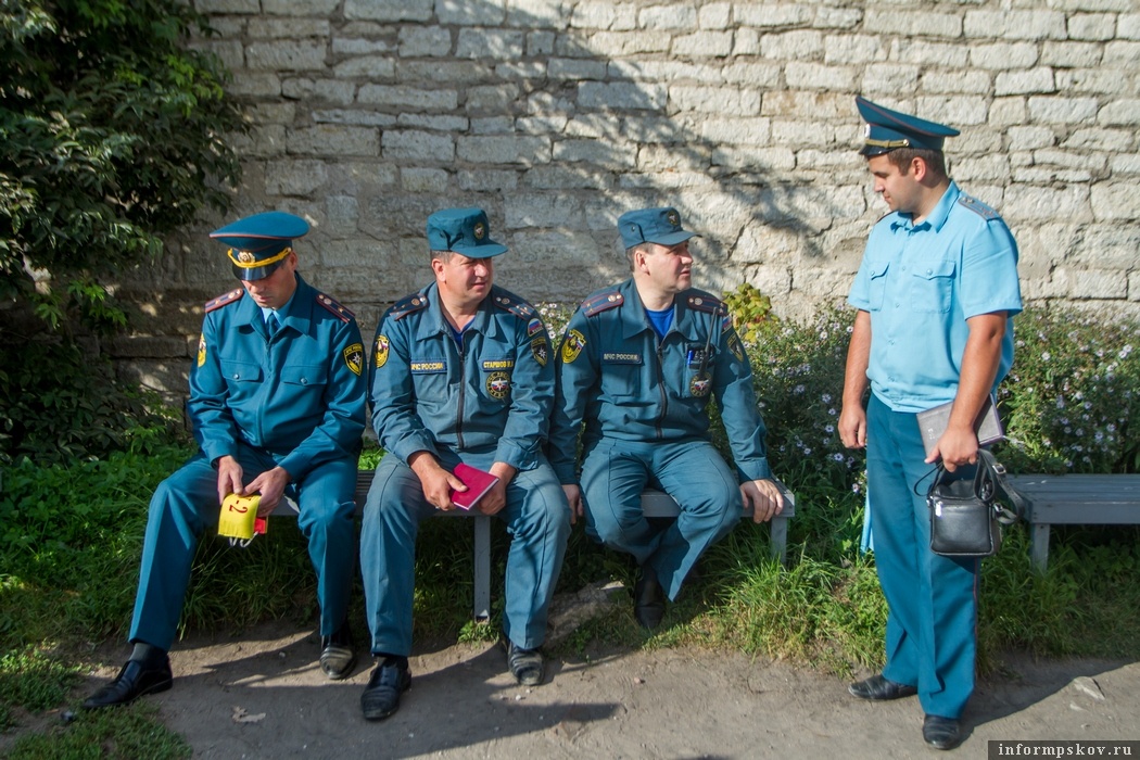 "Пожар" в Псковском кремле. Учения МЧС