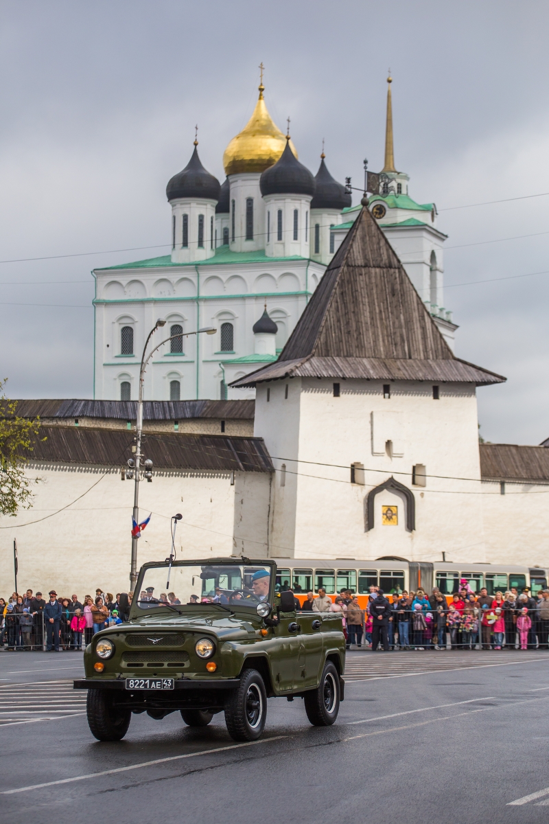 Парад 69-летия Великой Победы в Пскове