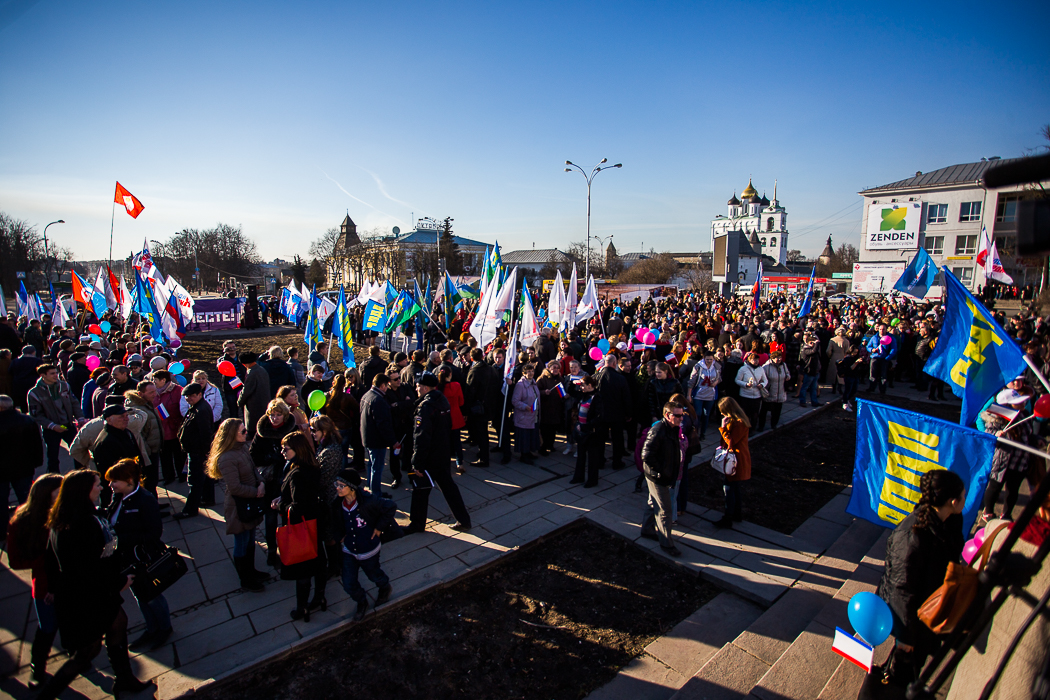Митинг в Пскове, посвященный годовщине воссоединения Крыма и России