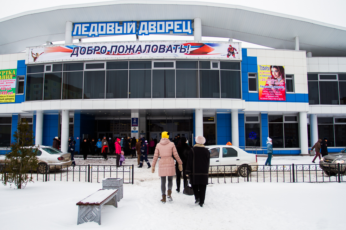 Сказку о 12-ти месяцах показали на Губернаторской елке в Ледовом дворце