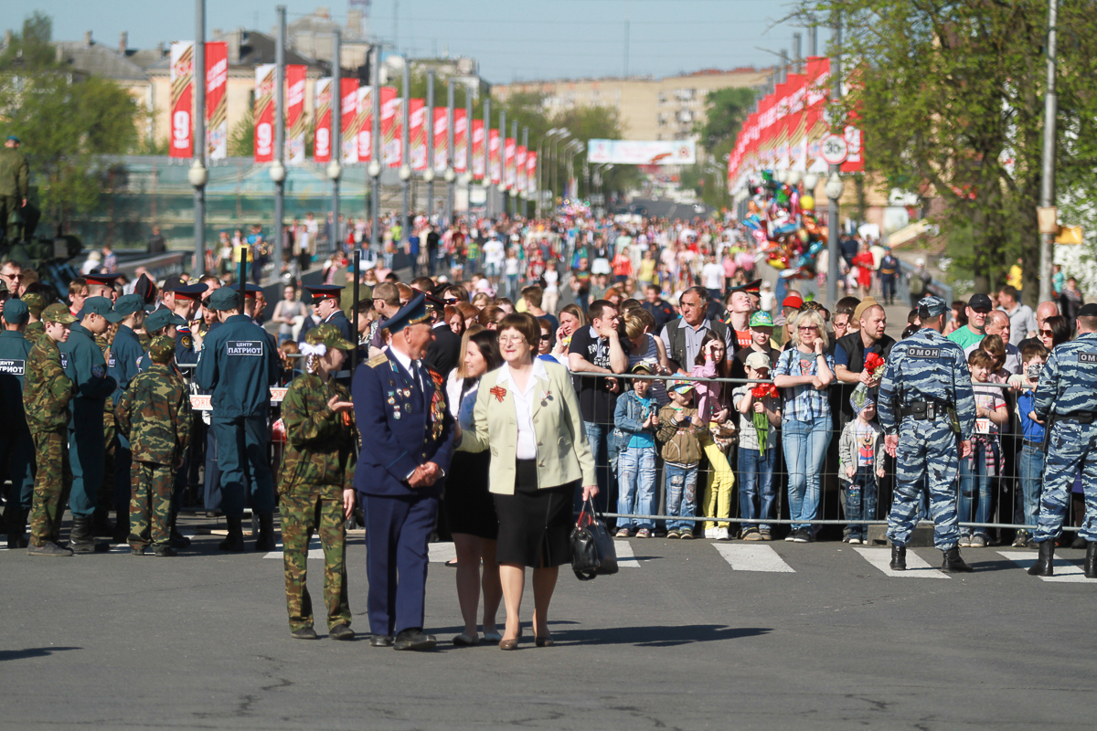 Парад Победы, Бессмертный полк и шествование ветеранов к Зеленому театру