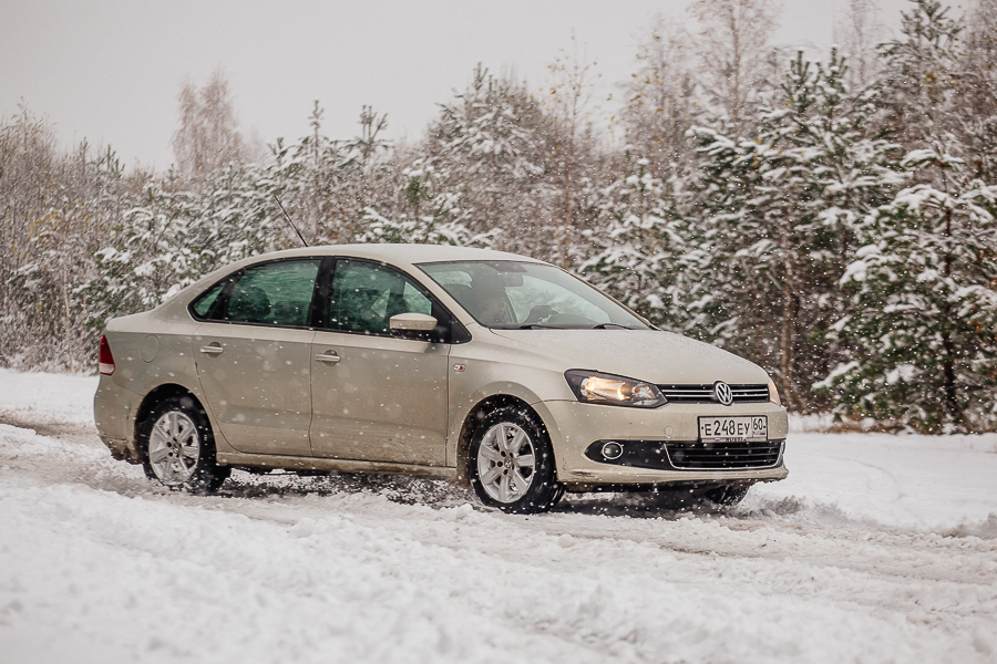 KIA Rio против VW Polo Sedan