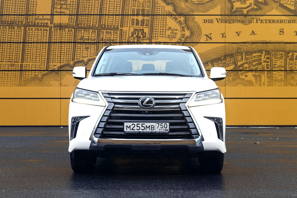 Тяжелое бездорожье: Lexus LX и Lexus GX