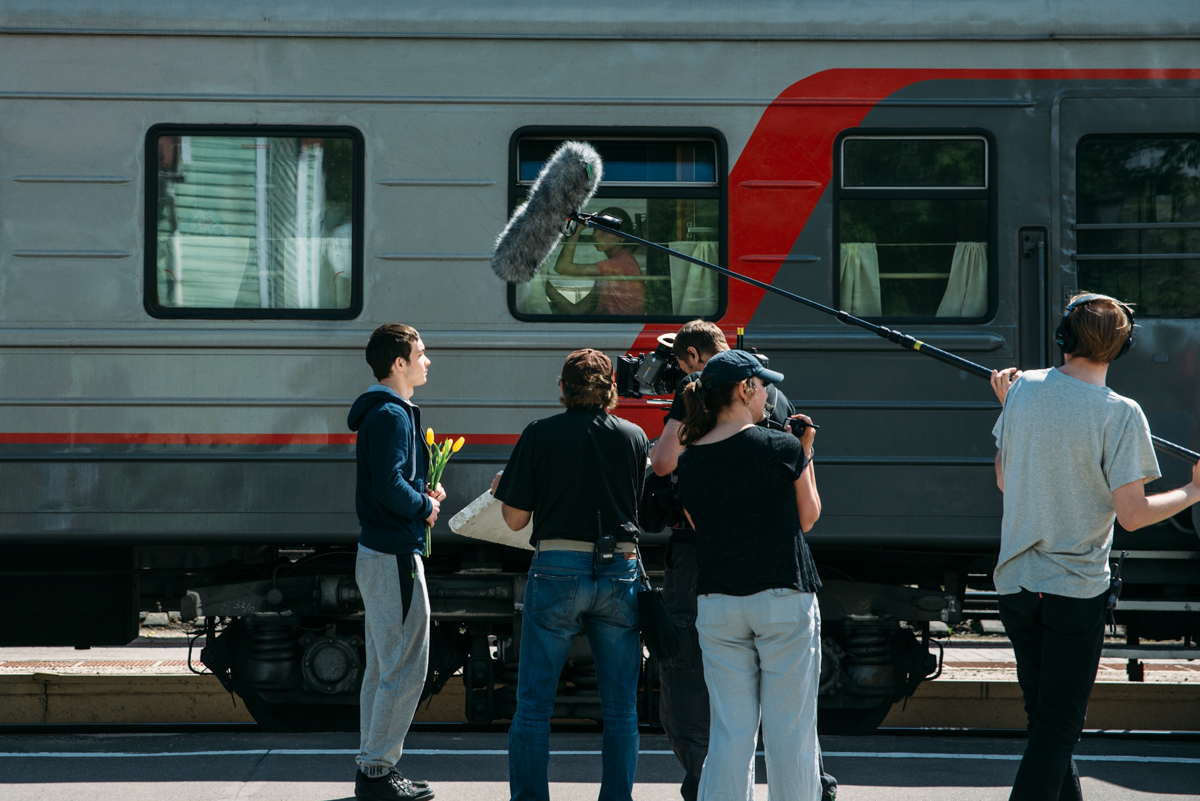 Съемки нового фильма Дмитрия Месхиева проходят на железнодорожном вокзале Пскова