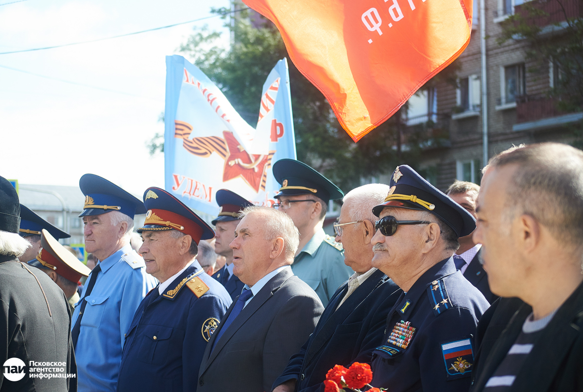 Псков  почтил память павших в Великой отечественной войне