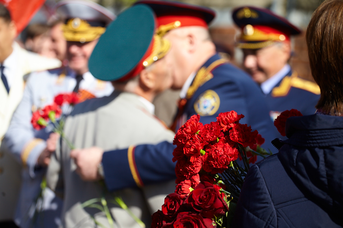 Торжественно-траурный митинг у могилы Неизвестного солдата в Пскове 