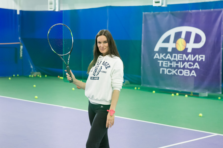 Занятия по теннису у конкурсанток "Миссис Псков 2019"