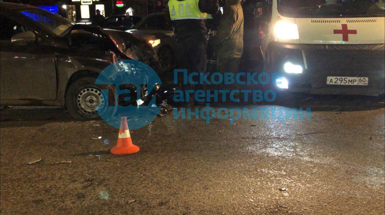 ДТП на Рижском проспекте в Пскове