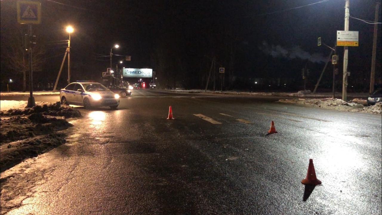 Мужчину сбили на Рижском проспекте в Пскове