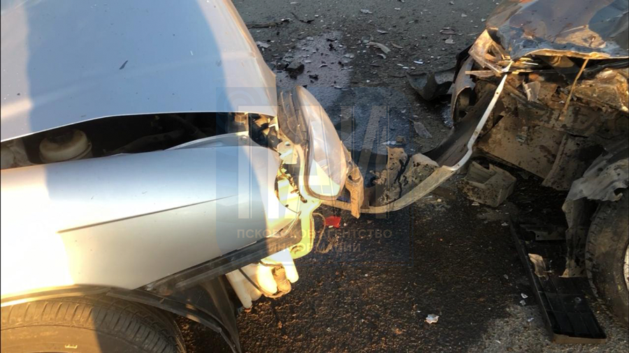  В результате ДТП на улице Ижорского батальона пострадало два человека