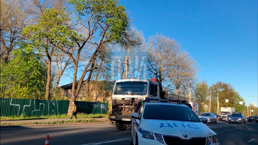 Манипулятор протаранил автомобиль ДПС