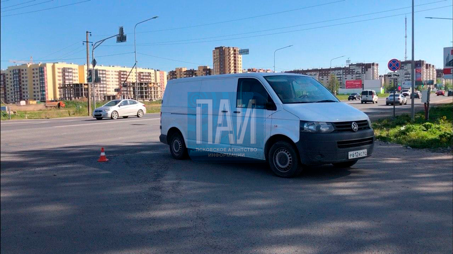 Велосипедистка пострадала в результате ДТП в Пскове