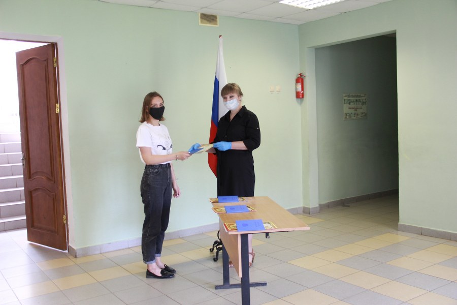 Вручение аттестатов 