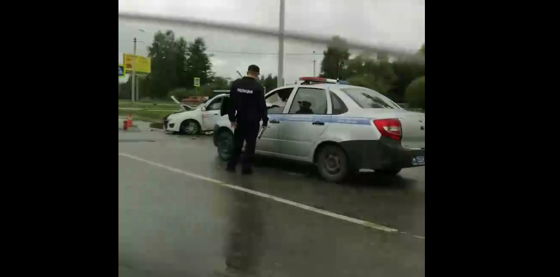 ДТП  на пересечении Ижорского Батальона с Чудской