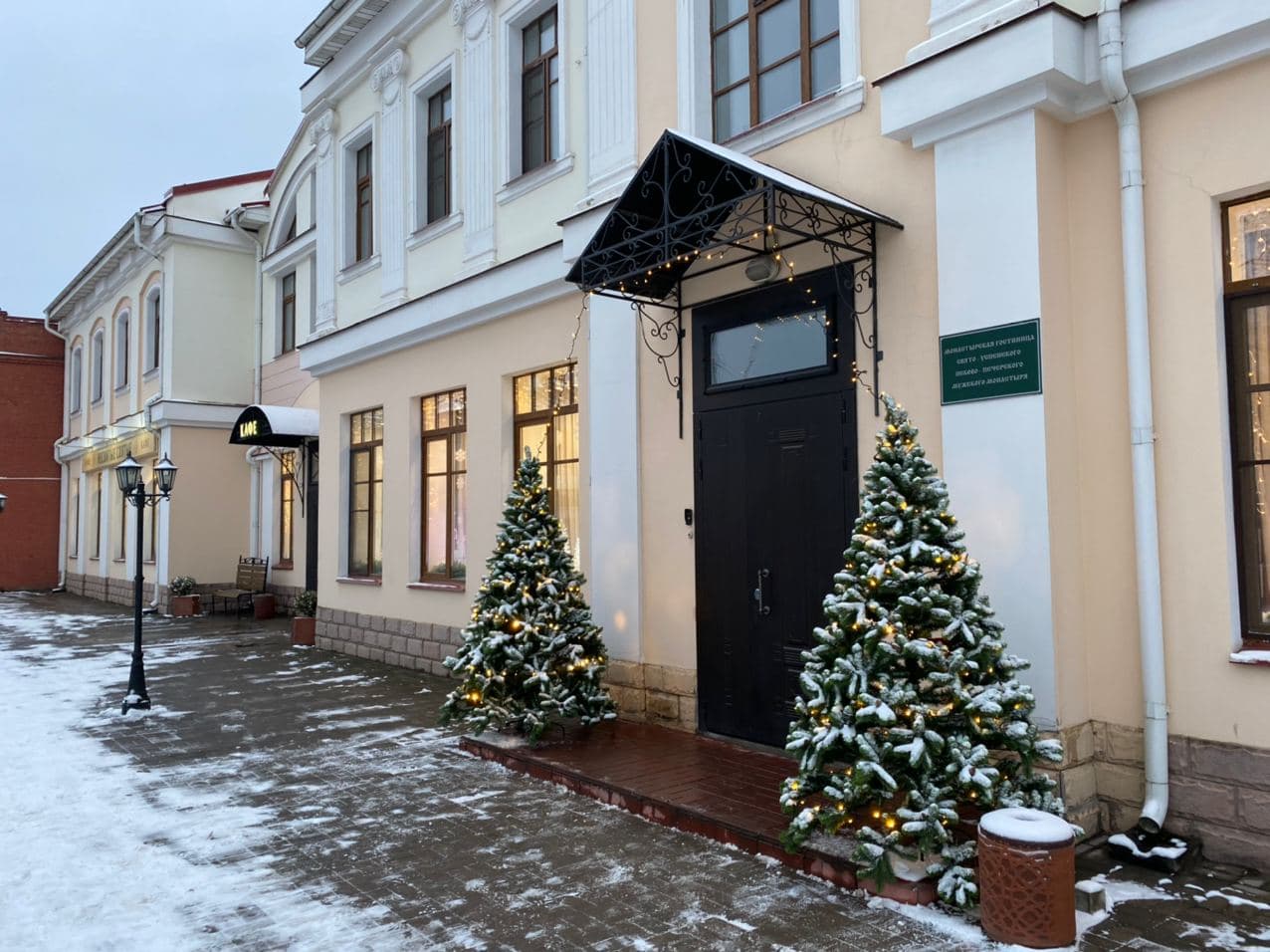 Псково-Печерский монастырь готовится к Рождеству