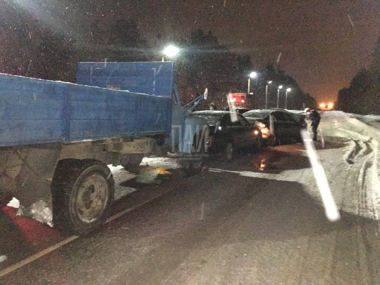 Столкновение пяти автомобилей на Ленинградке