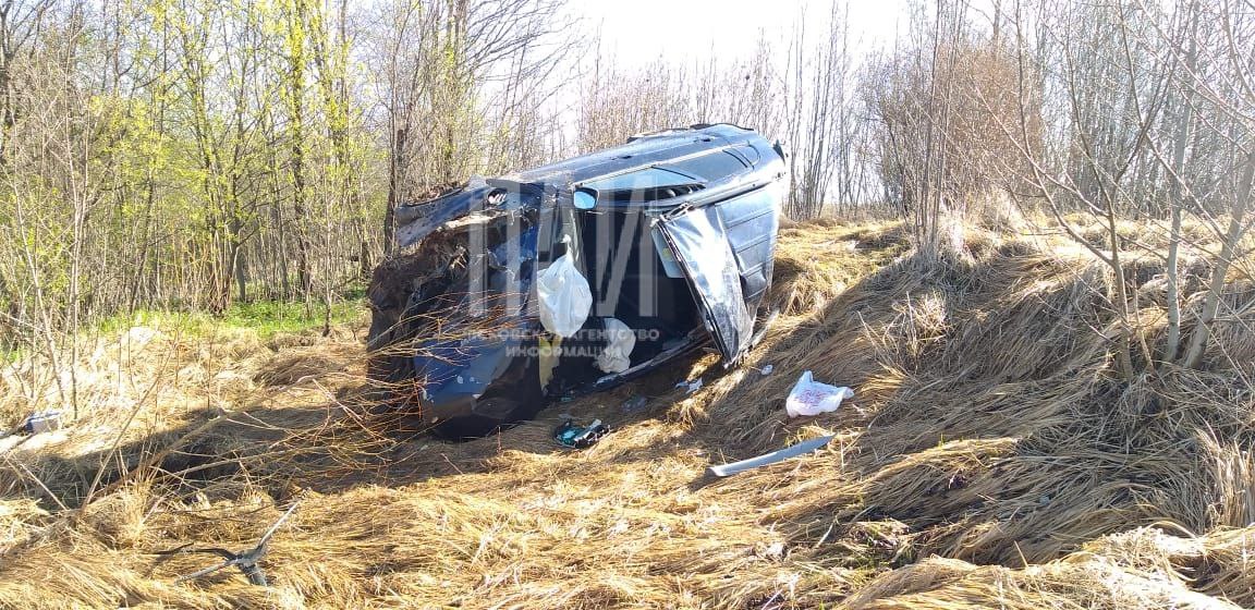 Публикуем фото и видео ДТП в Дедовичском районе 
