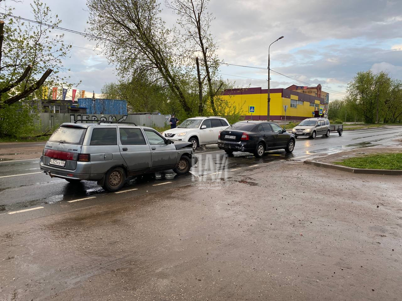 Мужчина пострадал в результате ДТП в Пскове 