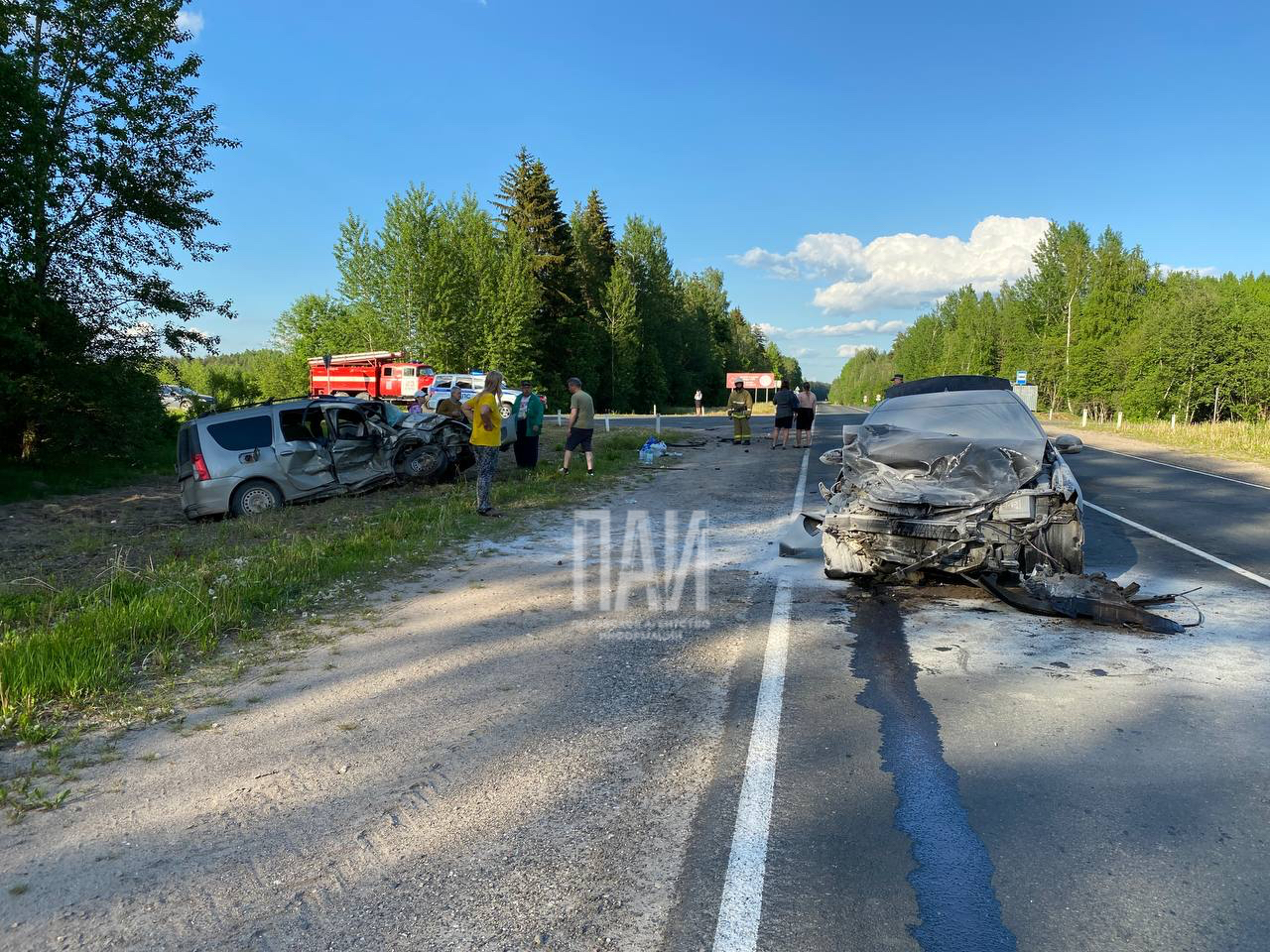 Два легковых автомобиля столкнулись в Печорском районе 