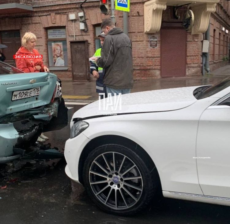ДТП с участием четырёх автомобилей в Пскове 