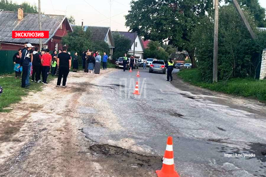 В Невеле водитель сбил двух подростков и скрылся
