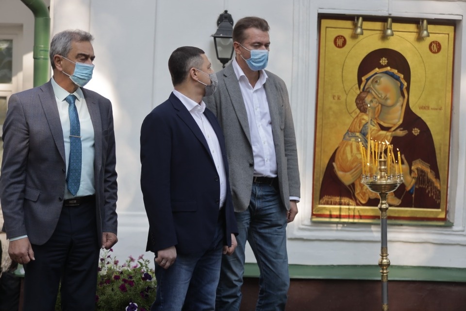 Празднование Успения в Михайловском храме Свято-Успенского Псково-Печерского монастыря