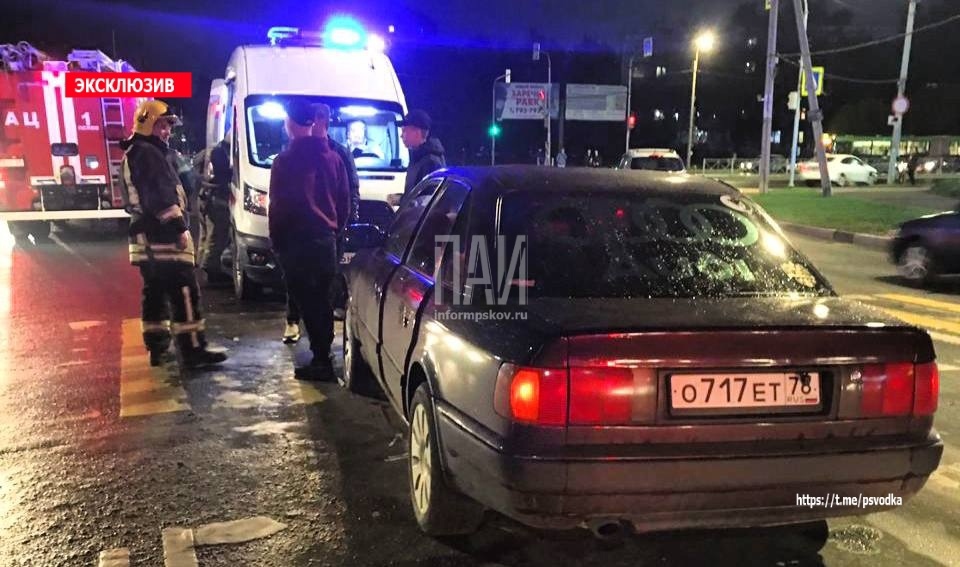 Два автомобиля столкнулись на перекрестке улицы Юбилейной