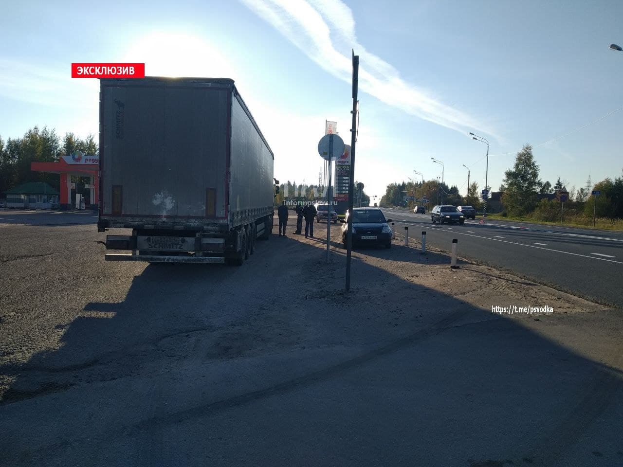Водитель легкового автомобиля госпитализирован в результате ДТП в Куньинском районе  
