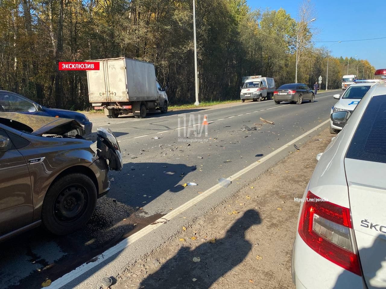 Девушка пострадала в результате ДТП в Псковской области