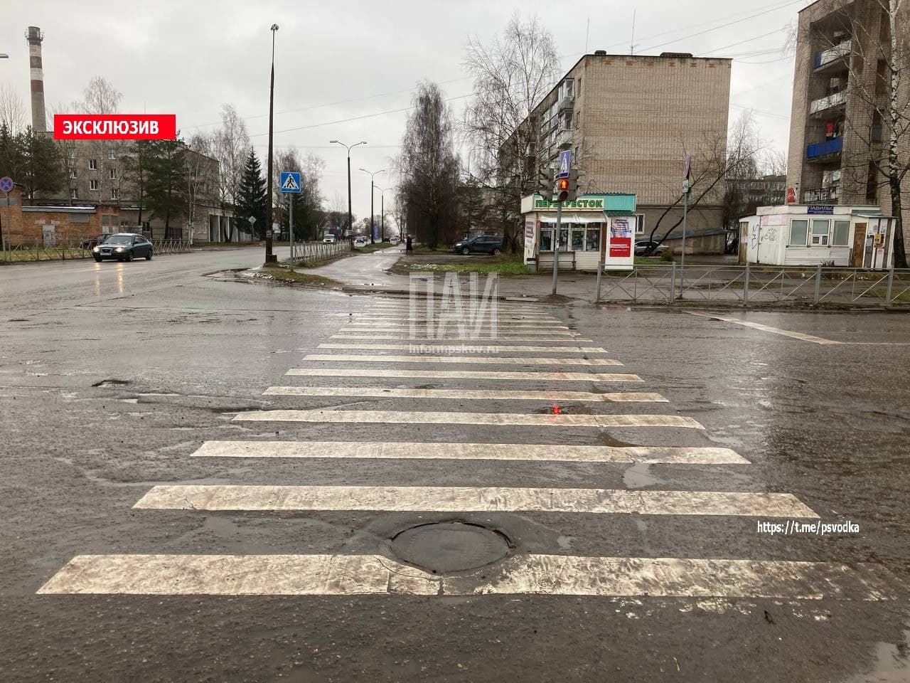 Пенсионерку сбили в Великих Луках