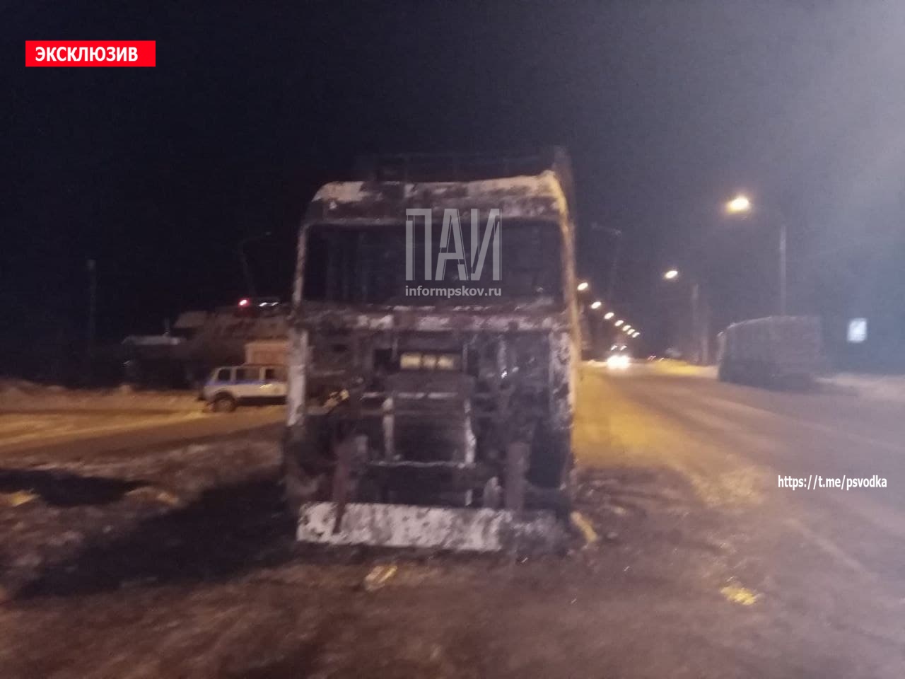 Водитель сгоревшей в Стругокрасненском районе фуры попал в больницу
