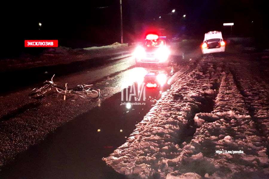 Водитель такси в Печорах сбил велосипедиста