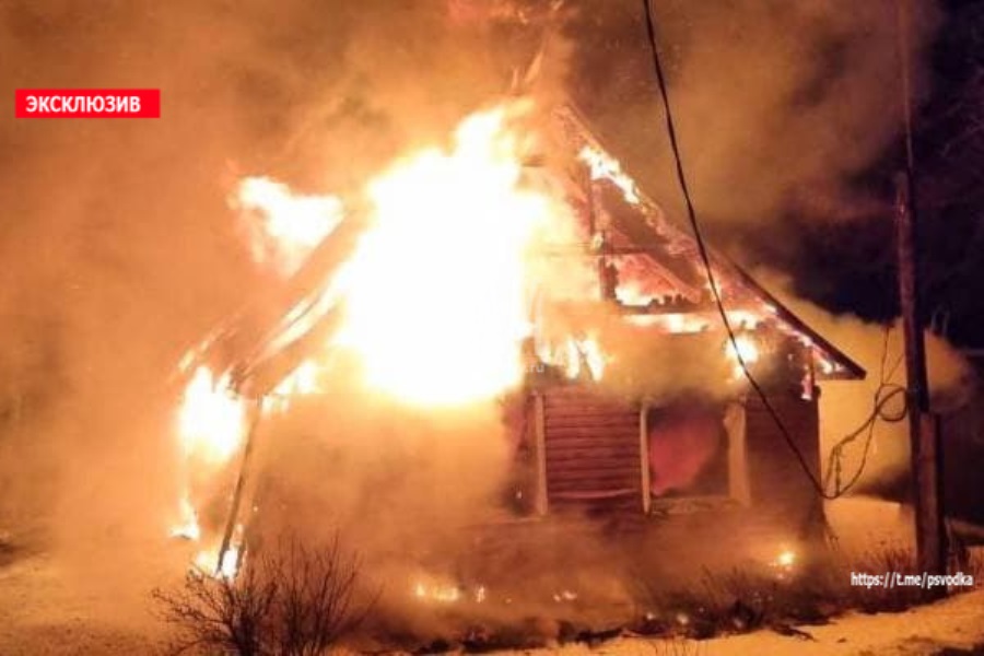 В Стругокрасненском районе сгорел жилой дом