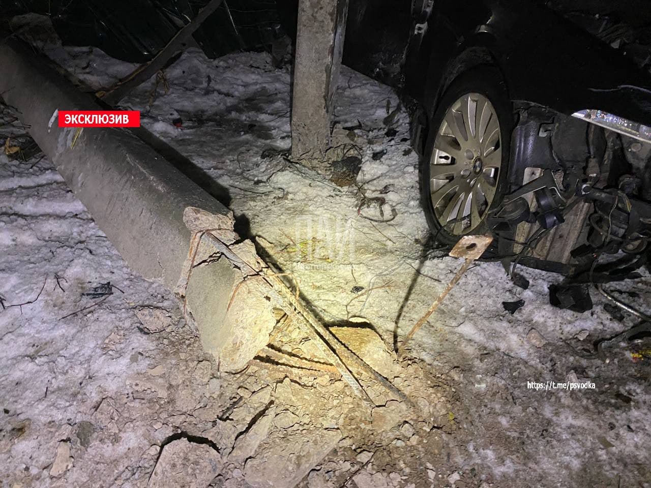 Водитель протаранил забор частного дома