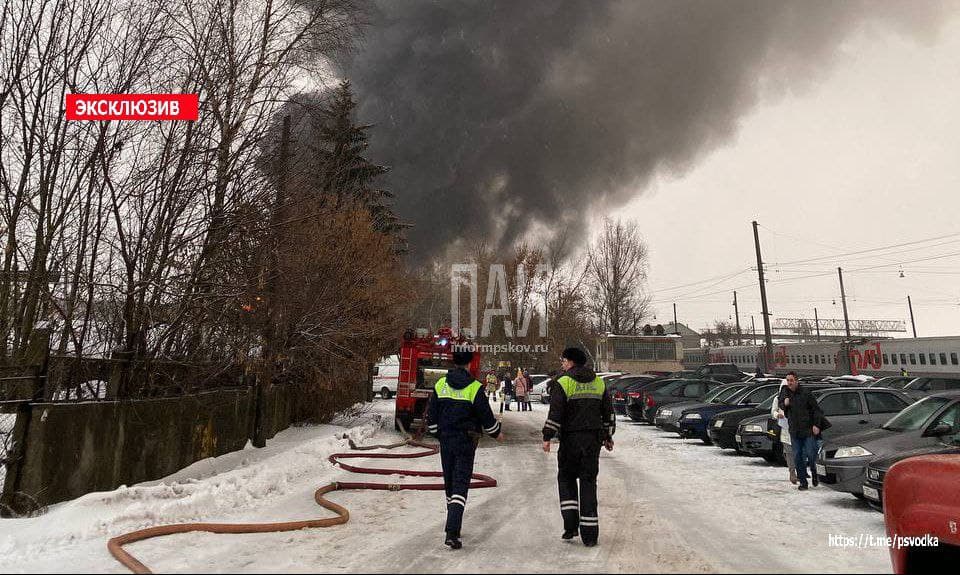 Возгорание склада в Пскове 