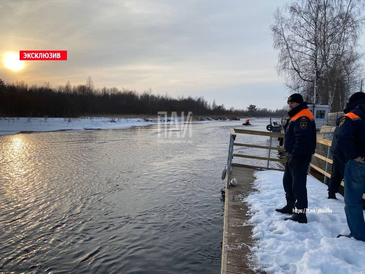 Один человек погиб в результате опрокидывания аэросаней в Псковской области