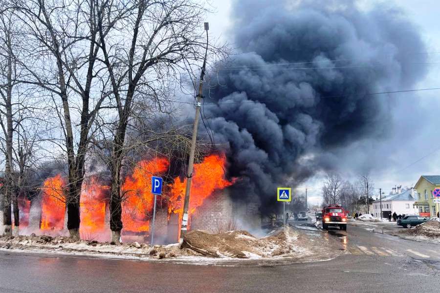 В Плюссе горят магазины райпо