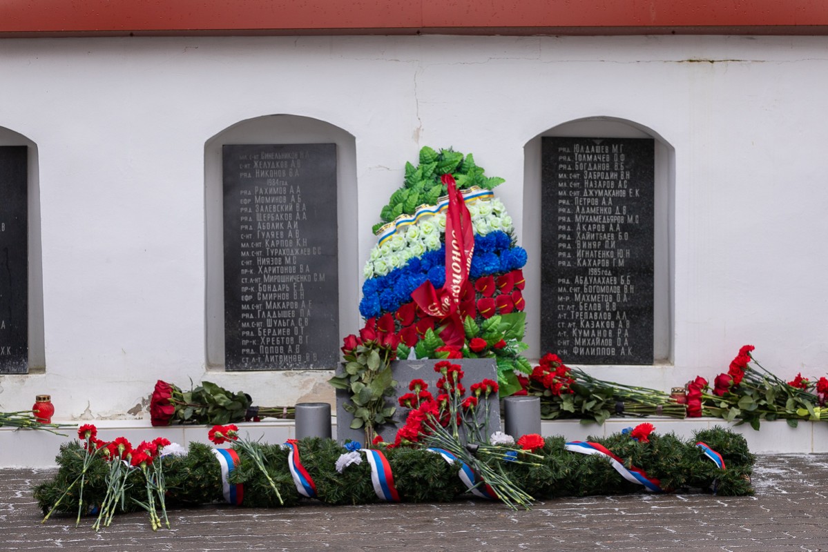 Память погибших в бою воинов-разведчиков почтили в Псковской области