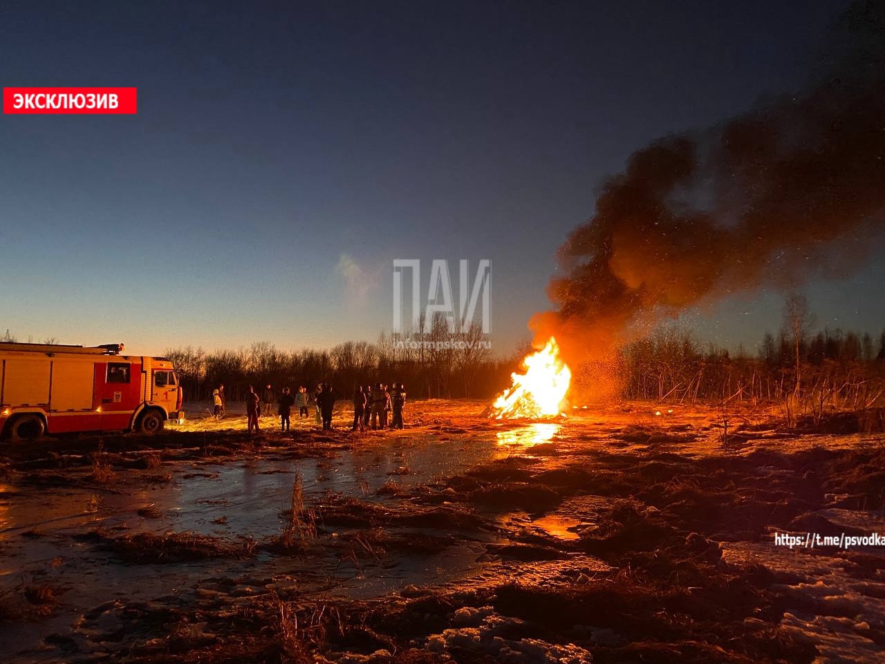 В Псковском районе граждане встретили Масленицу вместе с пожарными подразделениями 