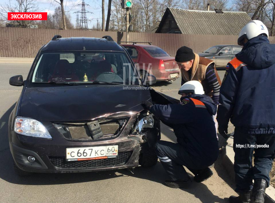 22-летняя пассажирка пострадала в результате ДТП в Пскове