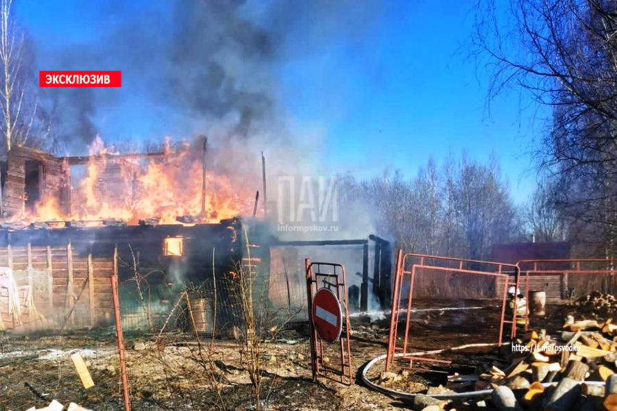 Жилой дом сгорел в Плюссе