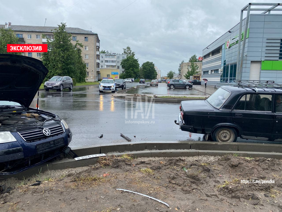 ДТП с пенсионерами в Пскове
