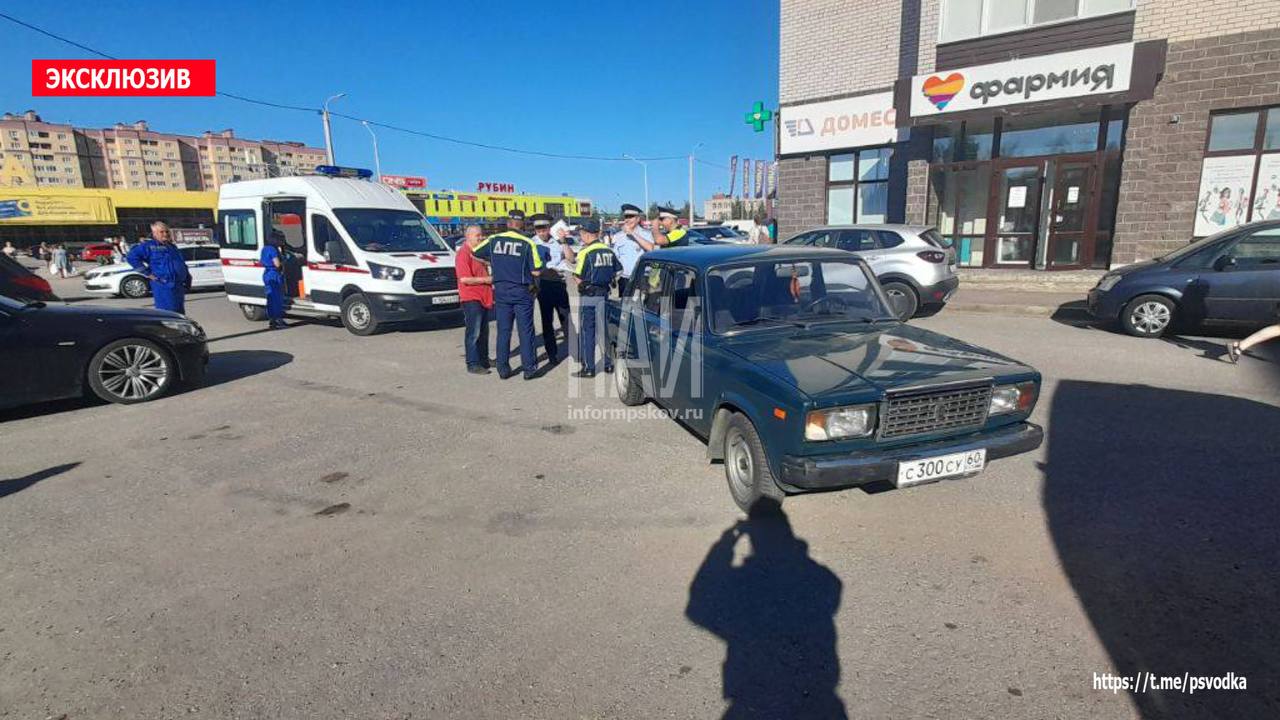 Водитель легкового автомобиля совершил наезд на пешехода 