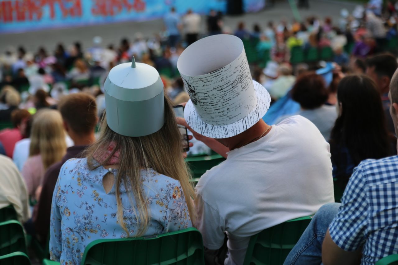 Историческое шоу «Россия начинается здесь» проходит в Пскове