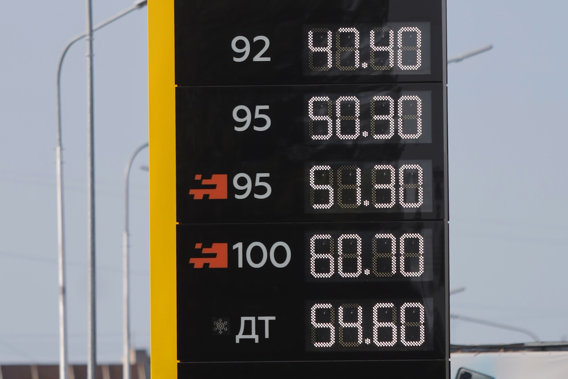 Цены на бензин растут в Пскове