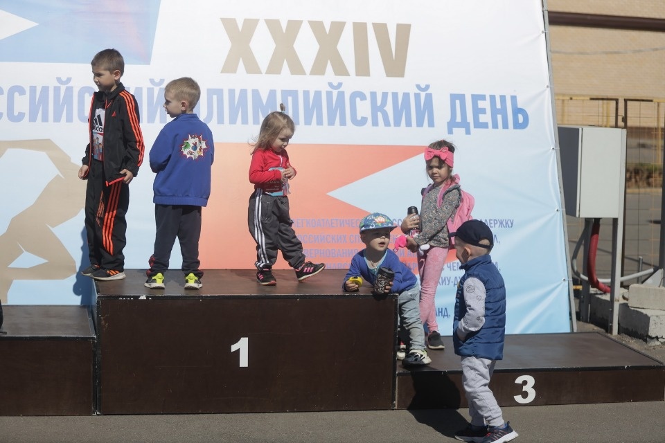ФОТОРЕПОРТАЖ. Детский забег «Мы - чемпионы» в Пскове