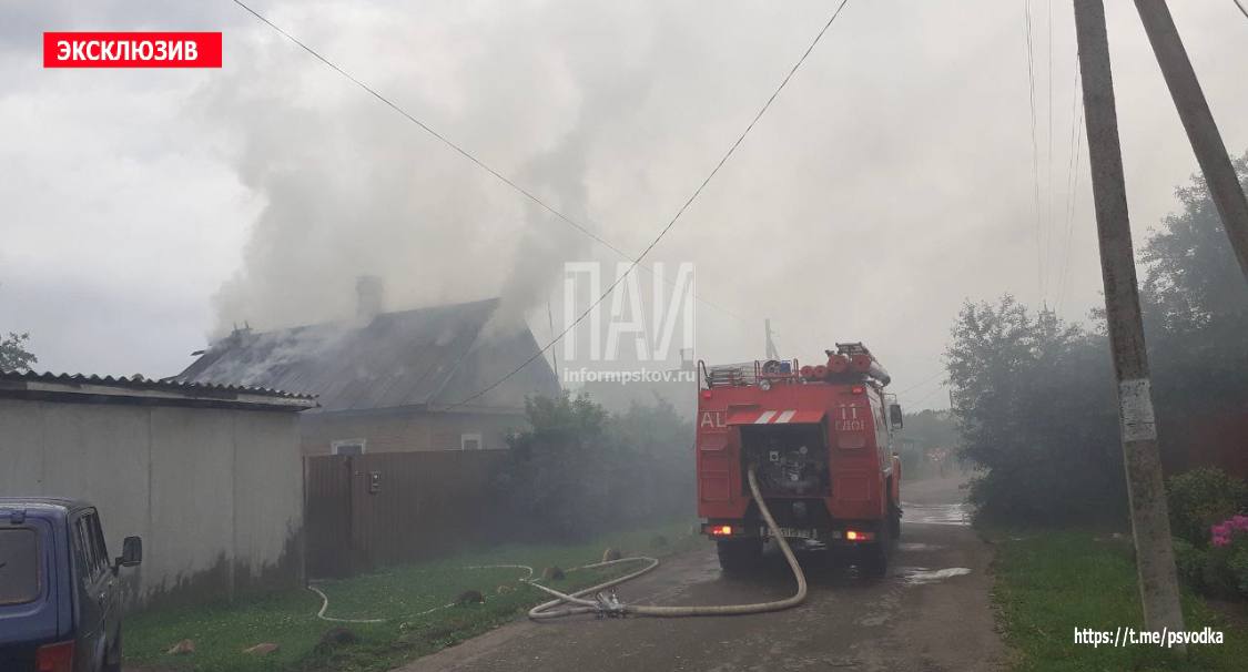 Пожар в дачном доме в Гдове