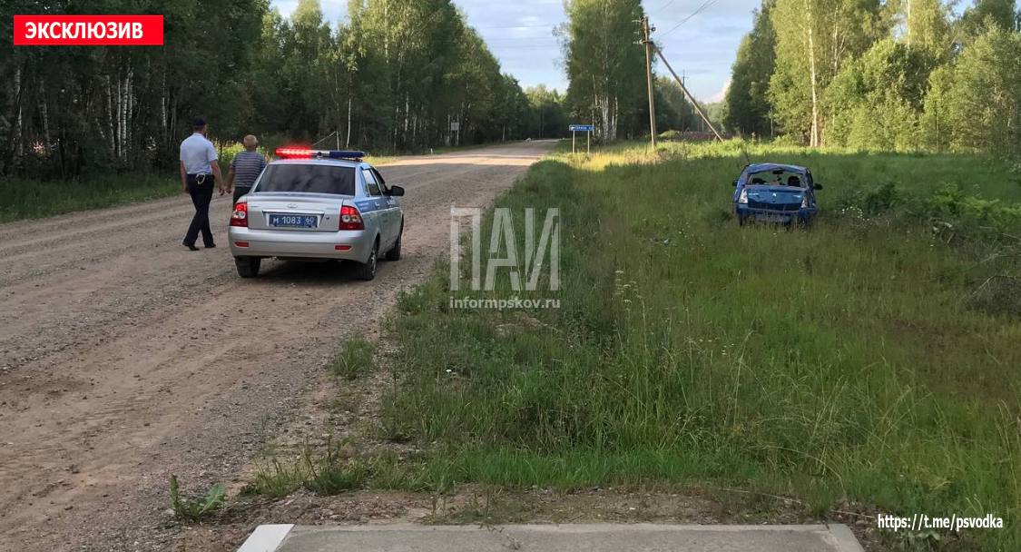 Автомобиль вылетел в кювет в Усвятском районе