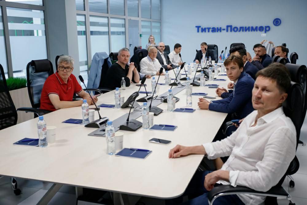 Псковский завод «Титан-Полимер» посетила делегация Российско-китайского делового совета